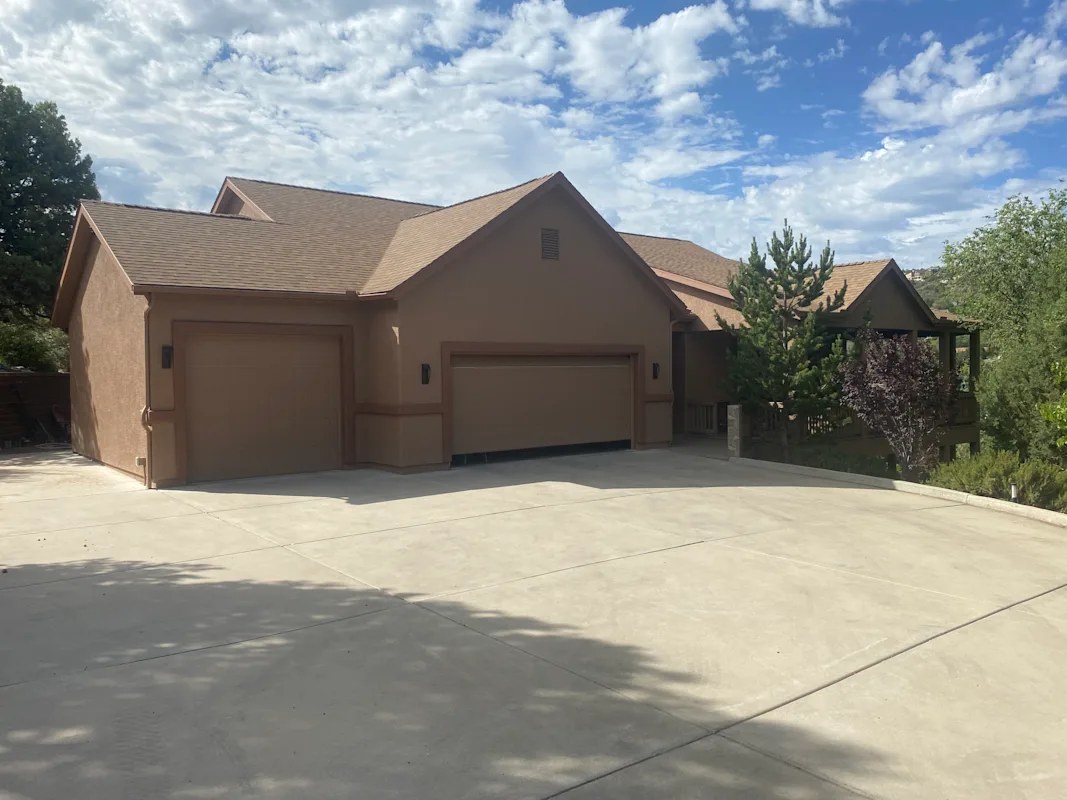 Resident img 3 - Olivas Pro Painting